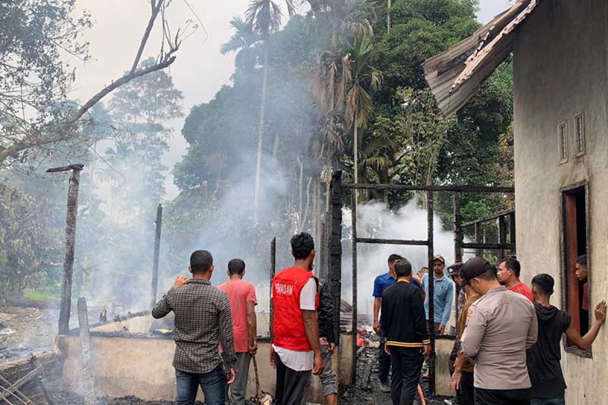 Rumah warga di Aceh Utara terbakar