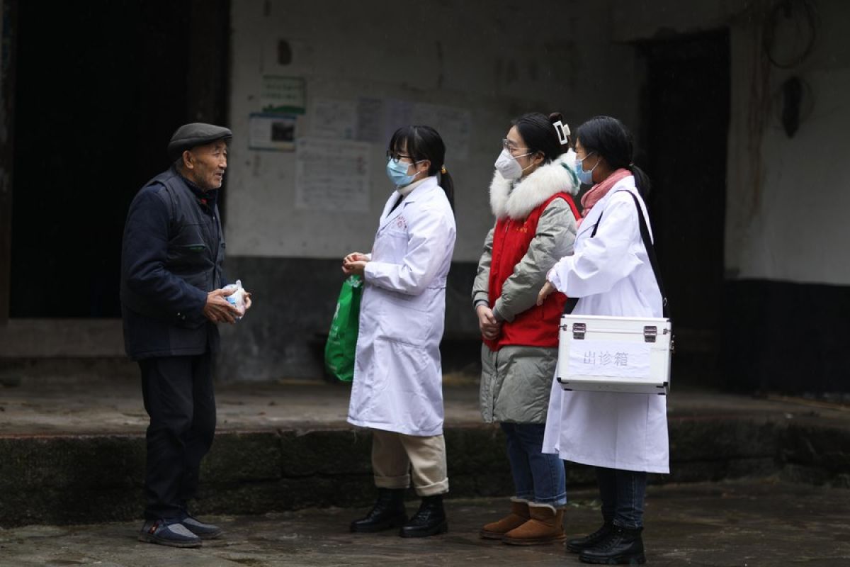 China pastikan layanan kesehatan tepat waktu bagi warga desa