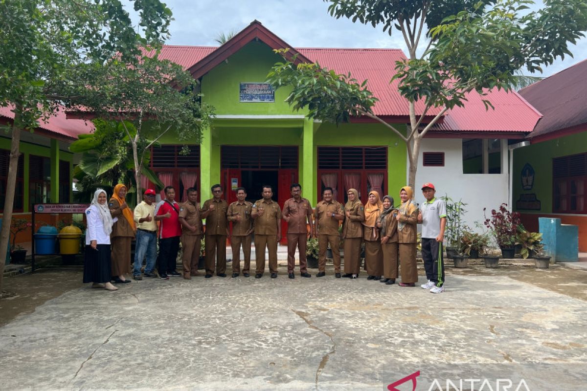 Menjadi sasaran DAK, 11 SD di Pesisir Selatan "tacelak"