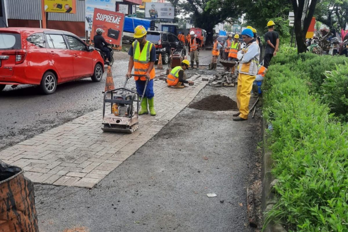 PUTR Sulsel lakukan penanganan darurat Jalan Hertasning Makassar