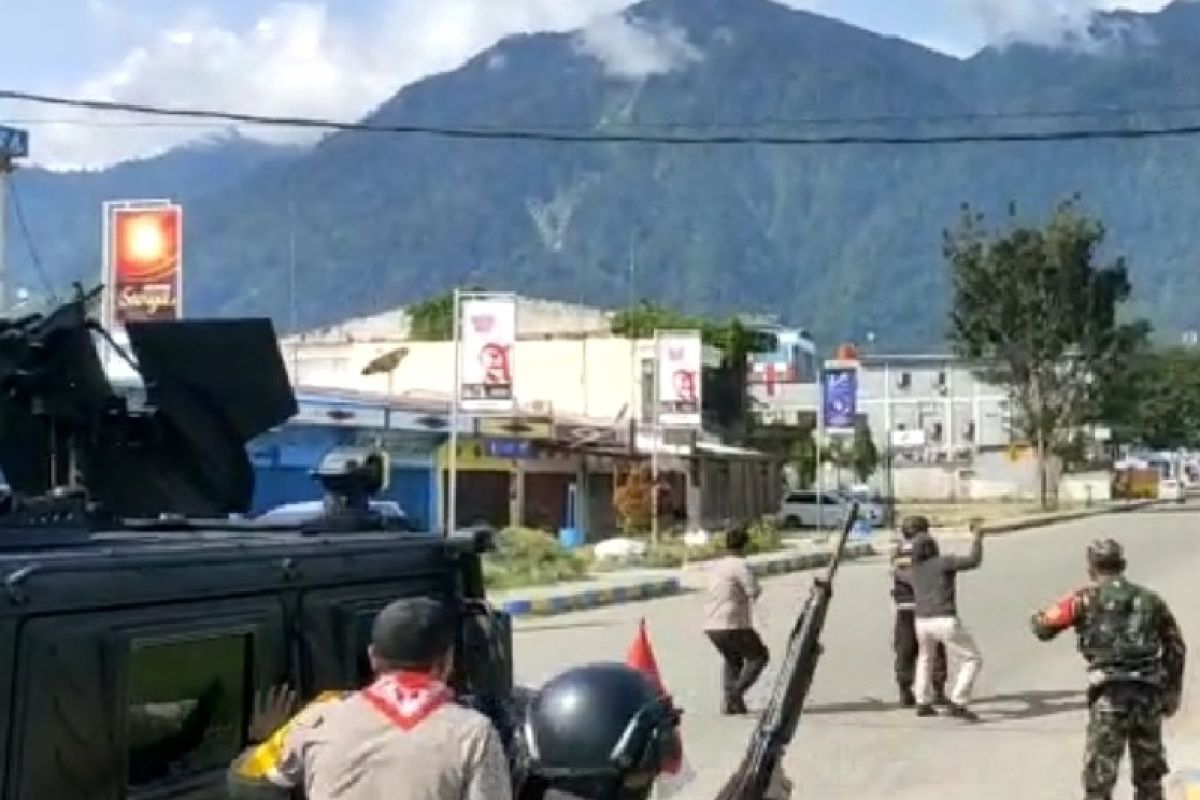 Polisi amankan 19 terduga provokator saat penangkapan Gubernur Lukas Enembe