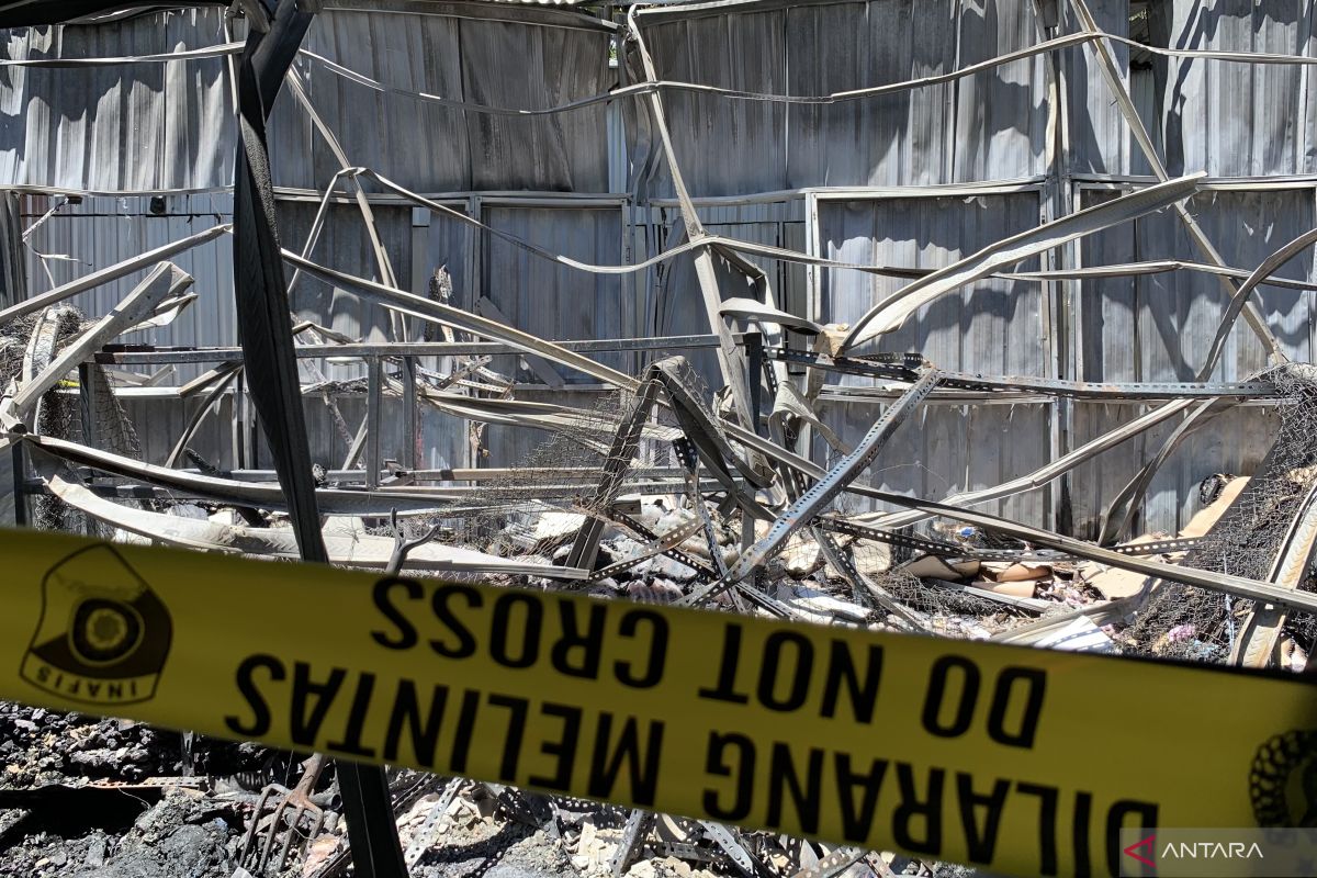 Polisi selidiki penyebab kebakaran puluhan kios di Pasar Relokasi Kota Batu