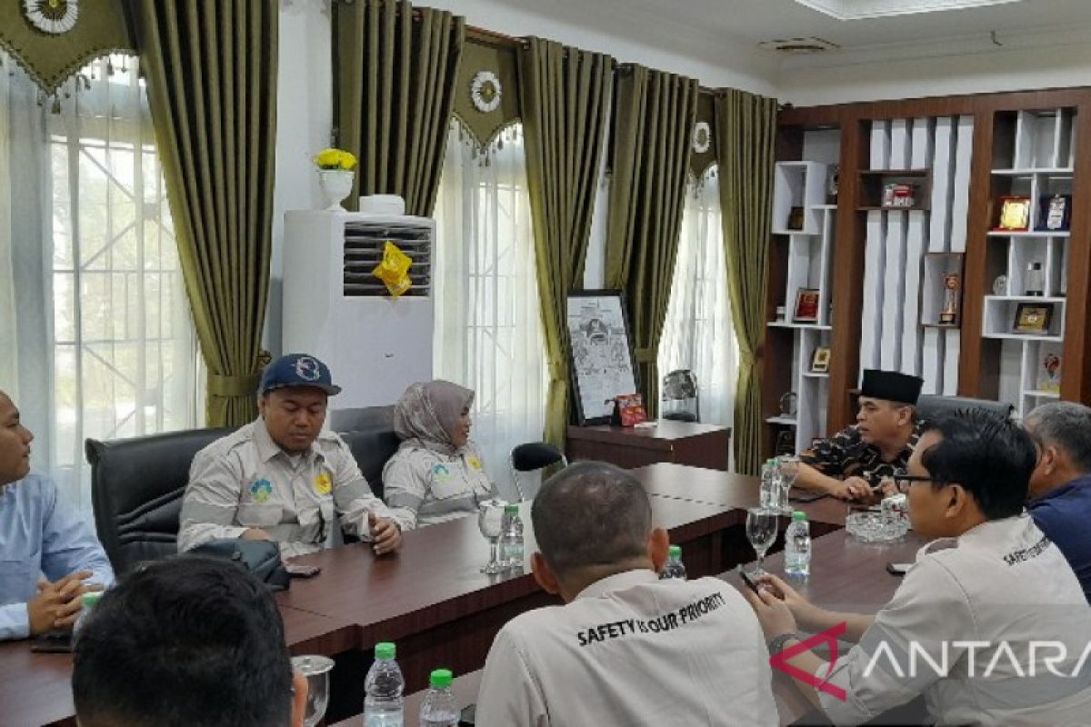 Bupati Madina siap berkolaborasi bersama PLN untuk wilayah pantai barat