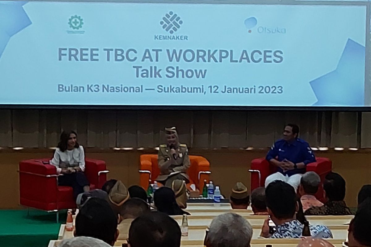 Menaker luncurkan "Free TBC at Workplaces" di Bulan K3