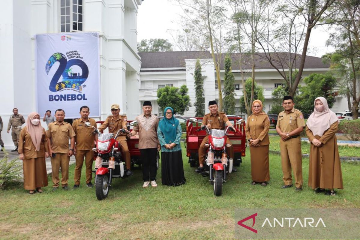 Posyandu di Bone Bolango dapat bantuan kendaraan operasional