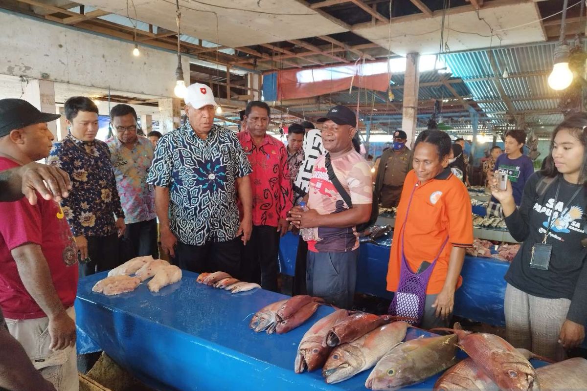 Gubernur Waterpauw dengarkan aspirasi nelayan Manokwari