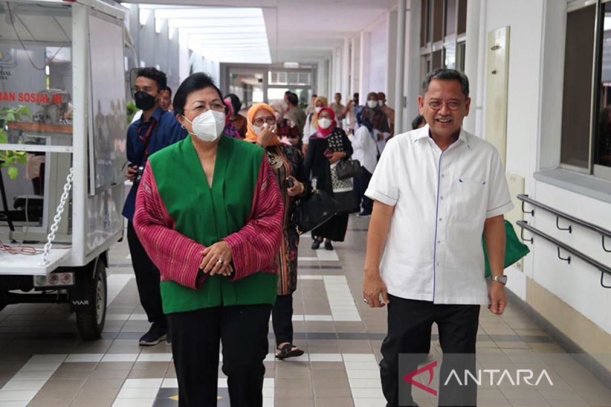 Mantan Mensos Inten Suweno puji Risma abadikan namanya untuk STIS