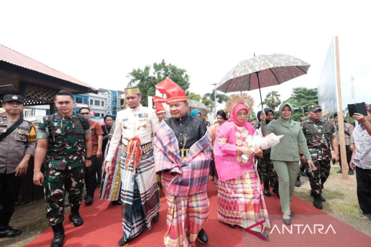 Kasad Jenderal TNI Dudung Abdurrachman terima gelar kehormatan dari Pemkab Gowa