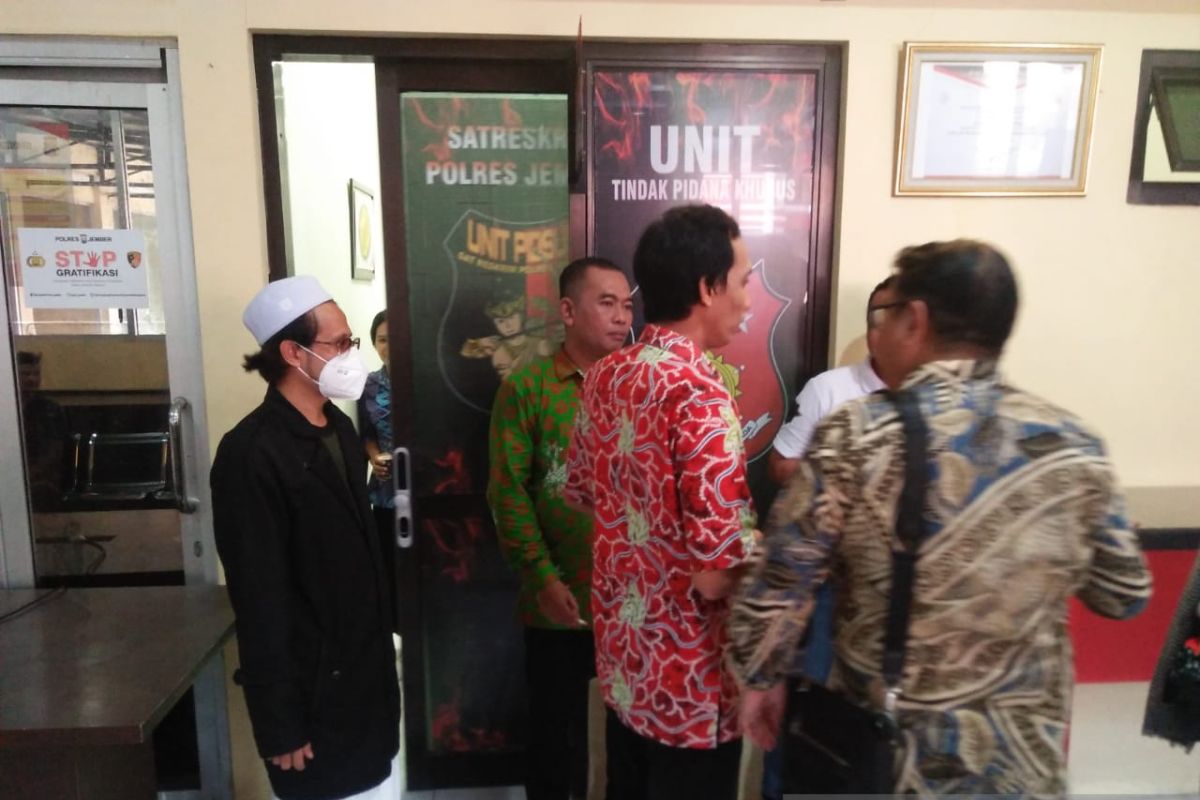 Polisi periksa pengasuh ponpes terkait dugaan tindakan asusila di Jember