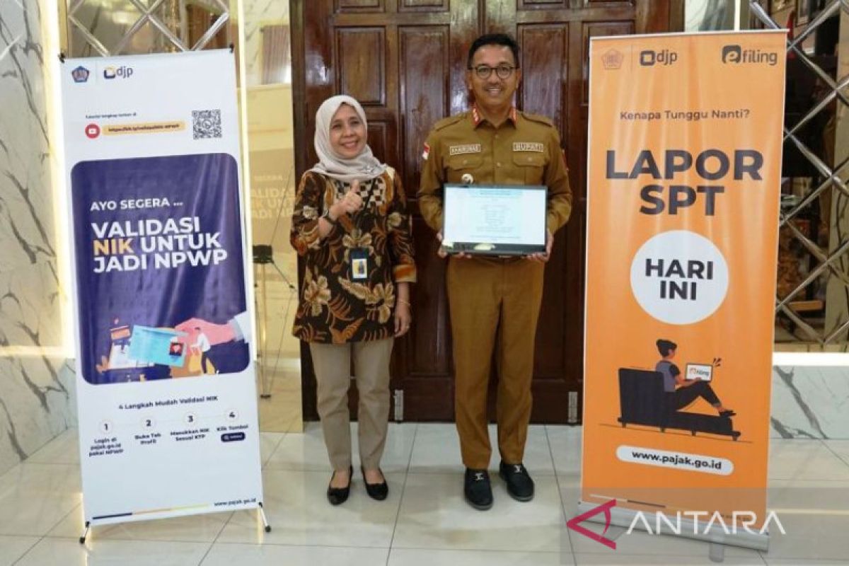 Jadi kepala daerah pertama laporkan pajak 2022, ini imbauan Bupati Khairunas