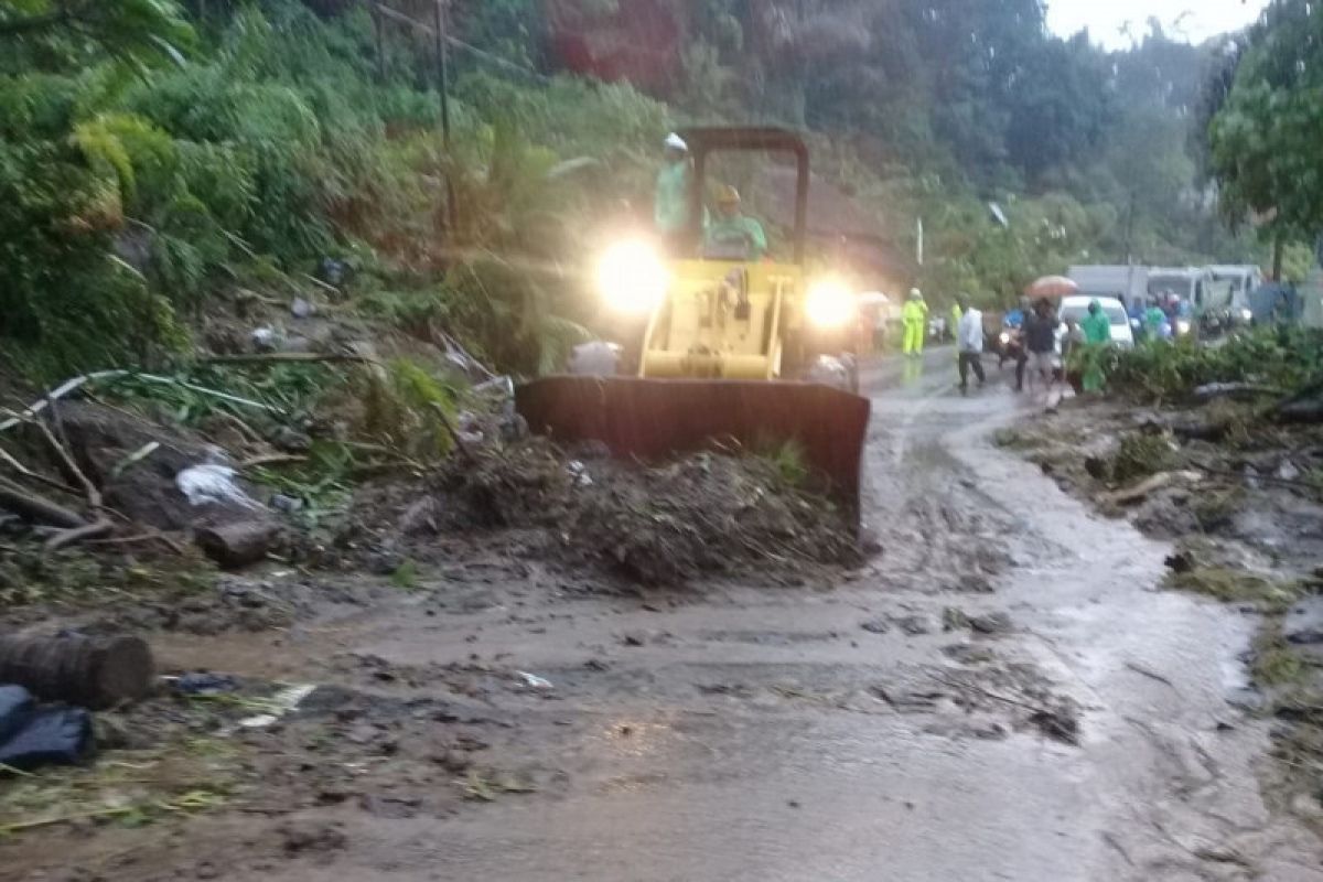 BPJN Sulawesi Utara masih siagakan operator alat berat antisipasi bencana