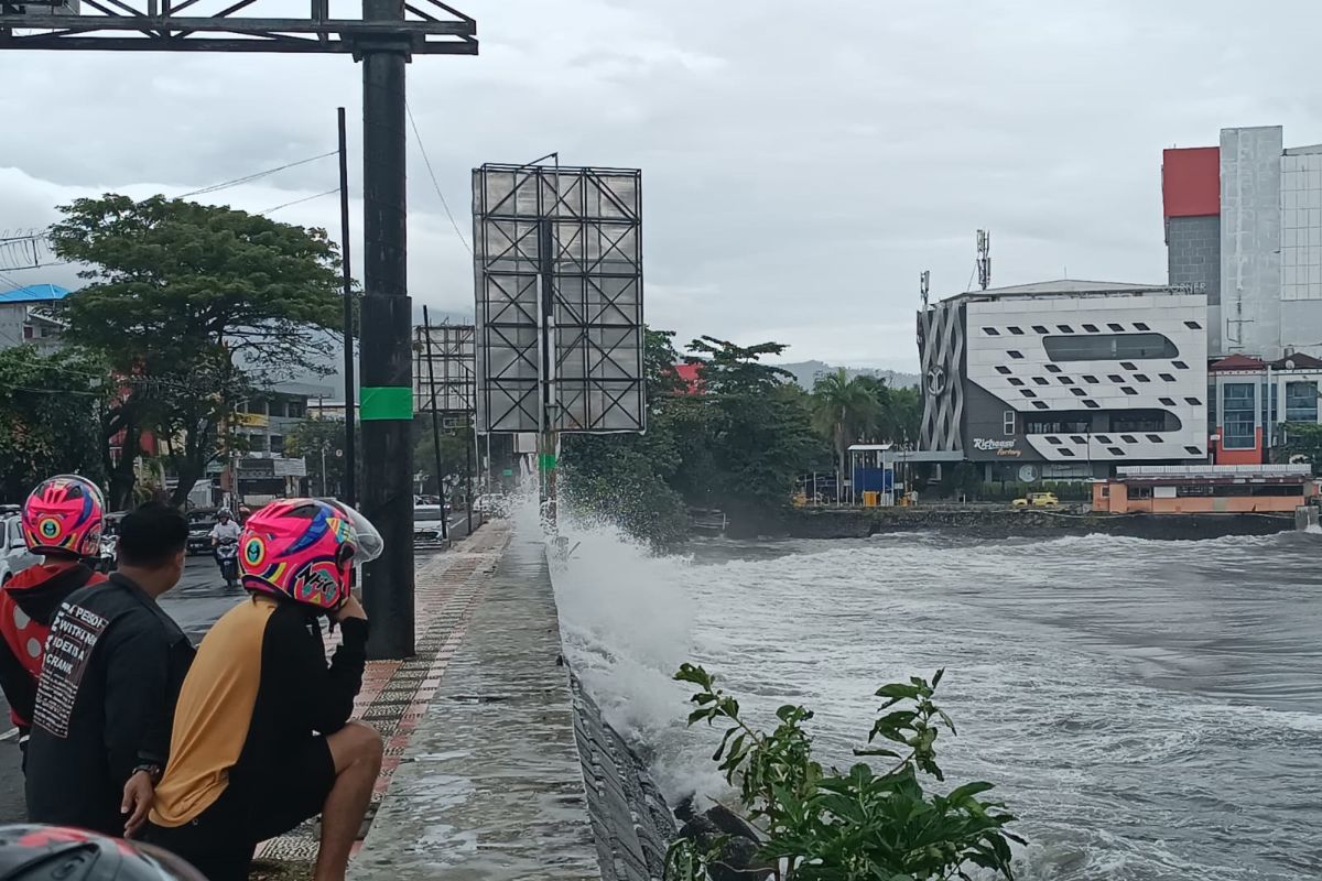 Sebagian besar wilayah Sulut berpotensi cuaca ekstrem hingga Minggu