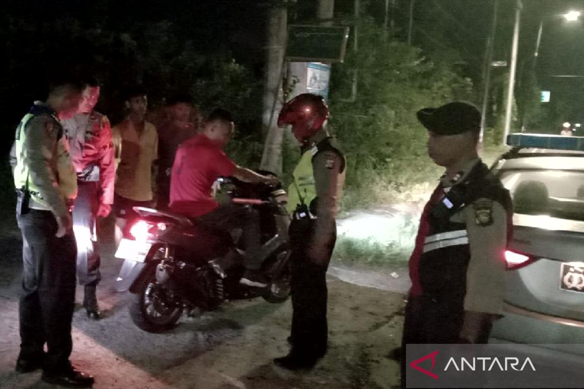 Tim patroli kamtibmas Mataram sita lima kendaraan diduga barang curian