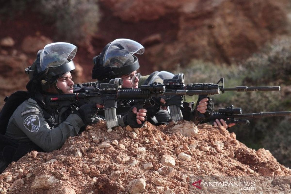 Tentara Israel tewaskan dua warga Palestina, lukai sepuluh lainnya