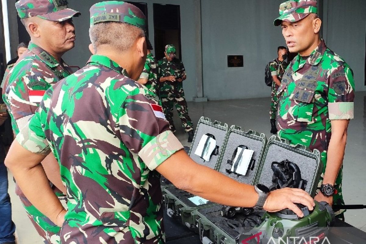 Danrem 172 /PWY: TNI-Polri akan kejar dan tangkap dua pimpinan KKB
