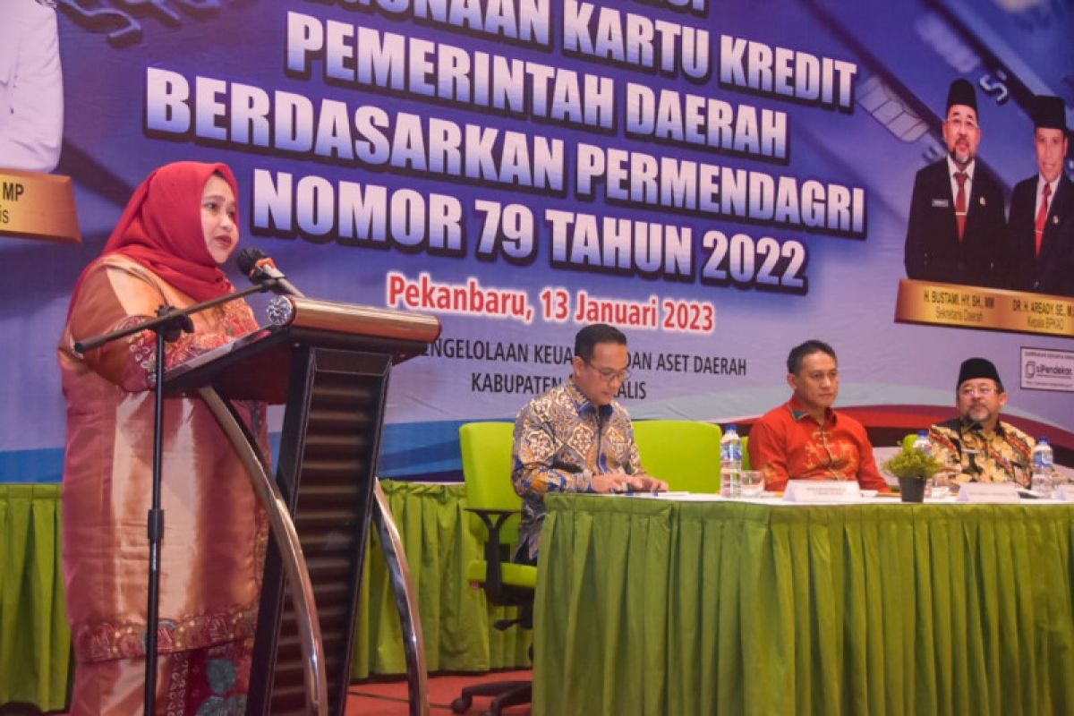 Kasmarni minta tata kelola keuangan daerah bertranformasi