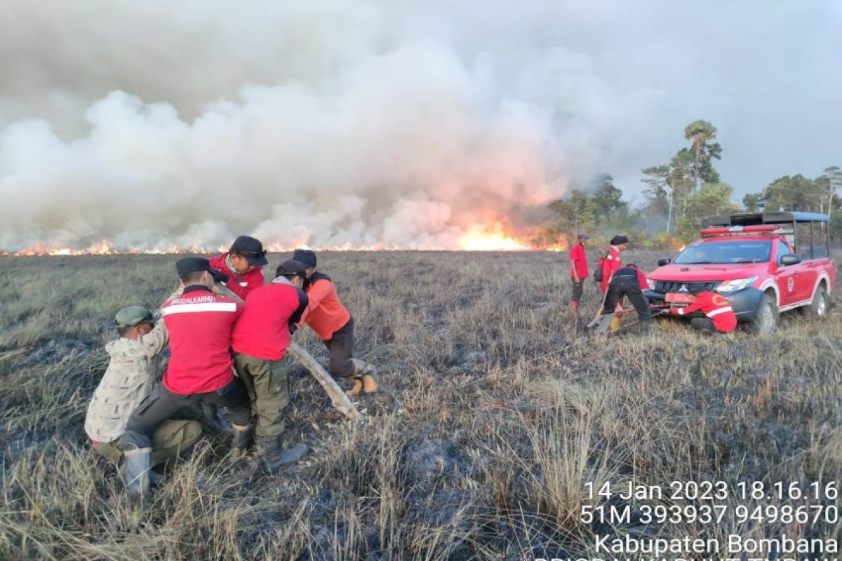 Terbakar, Kawasan savana Taman Nasional RAW di Bombana