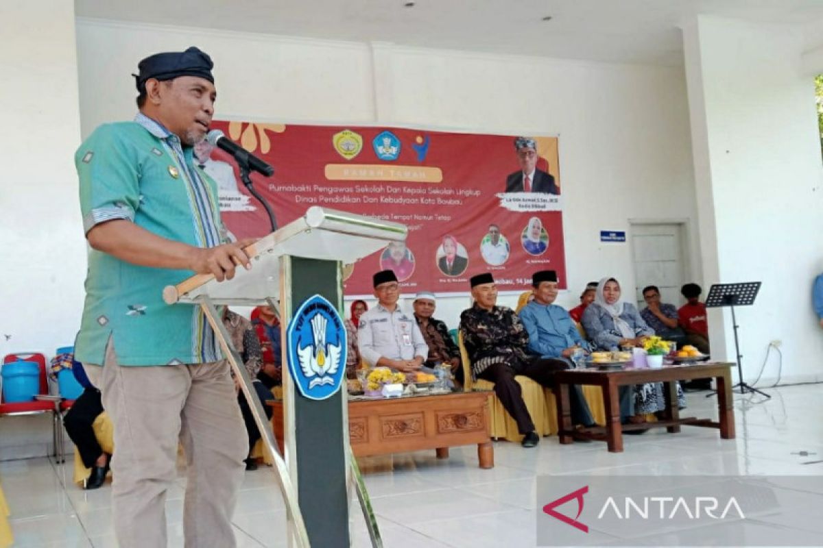 Wali Kota Baubau sebut Guru berjasa ciptakan generasi penerus bangsa