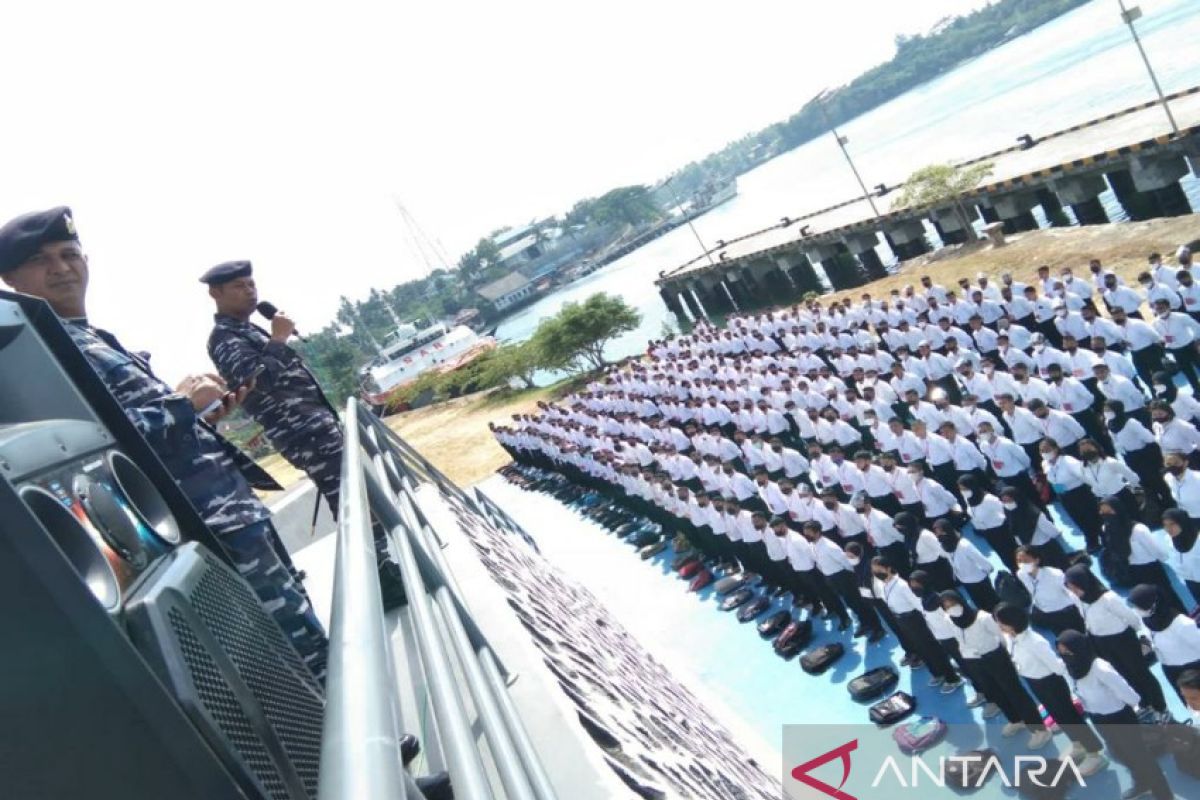 Lanal Kendari jamin penerimaan 755 calon siswa TNI AL bebas pungli