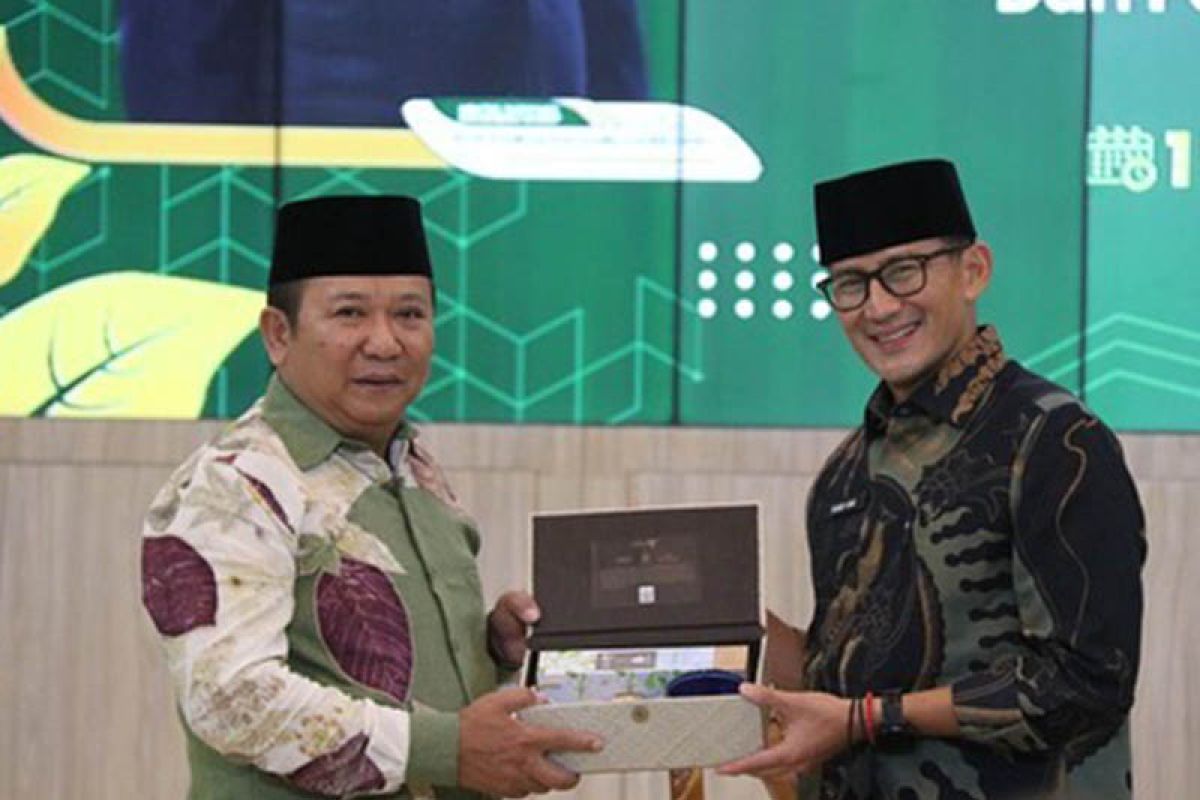 Sandiaga: Program santri digitalpreneur berdayakan ekonomi umat