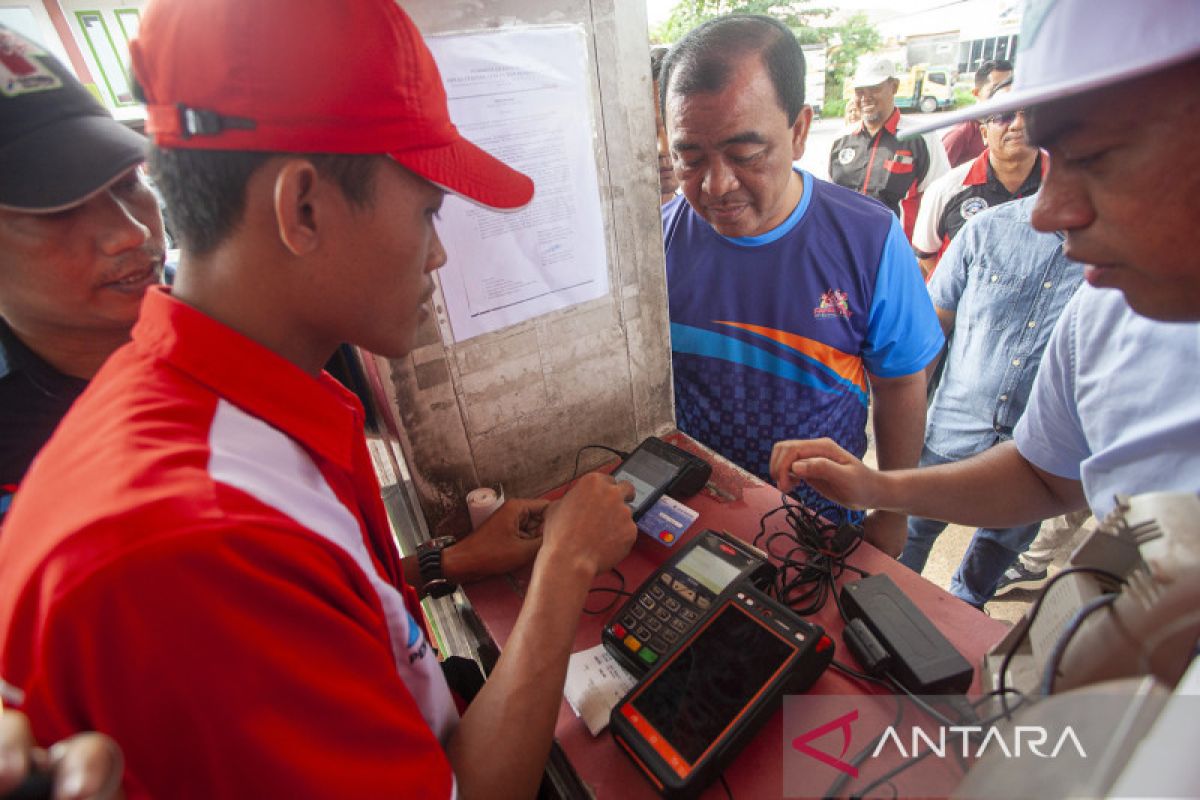Penerapan kartu pengendali BBM subsidi di Batam ANTARA News