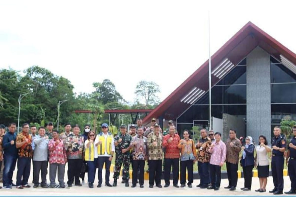 Dewan Adat Dayak mendiskusikan kesiapan jelang diresmikannya PLBN