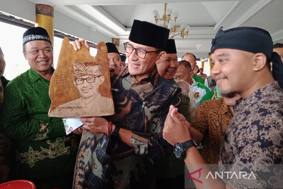 Sandiaga bakal promosikan Jember sebagai pusat batik ecoprint