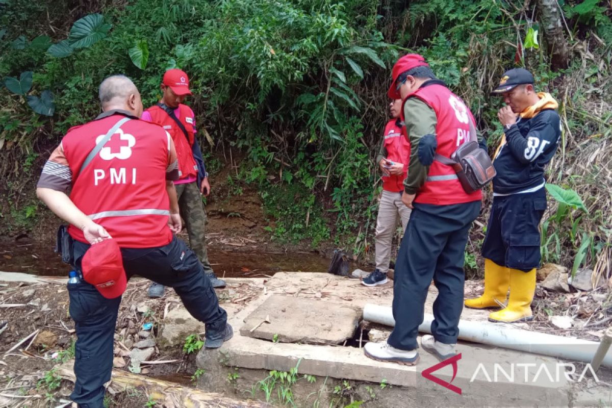 PMI Bantul bangun pipanisasi air bersih sepanjang 8.000 meter untuk korban gempa Cianjur