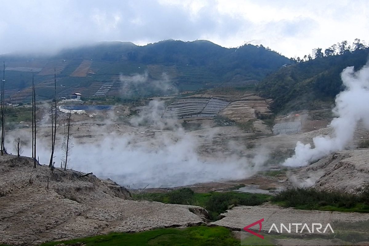 Dieng waspada, tetap aman dikunjungi wisatawan