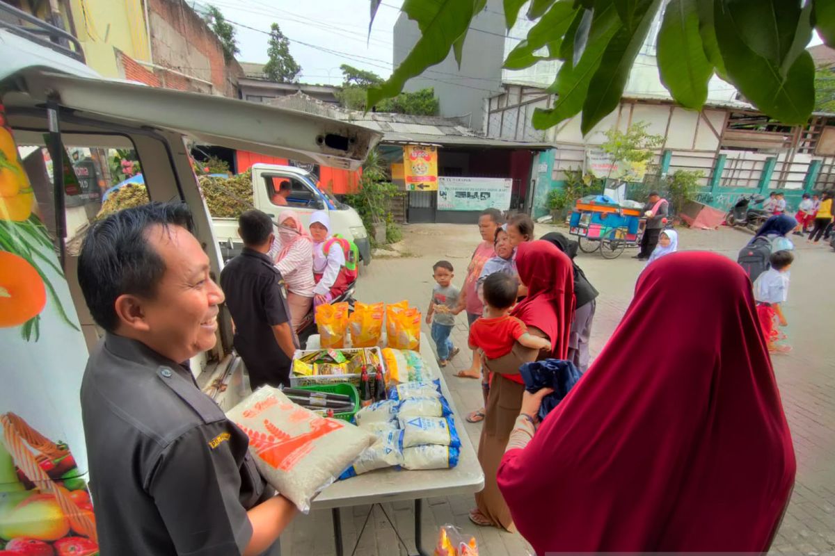 Pemkot Tangerang minta pasar keliling diperbanyak untuk menekan inflasi