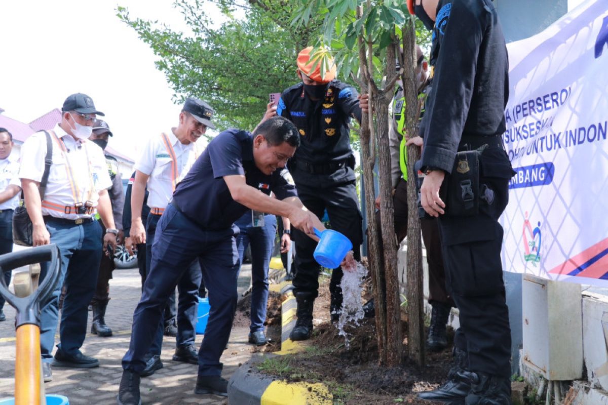 KAI Palembang laksanakan program Gerakan Satu Juta Pohon