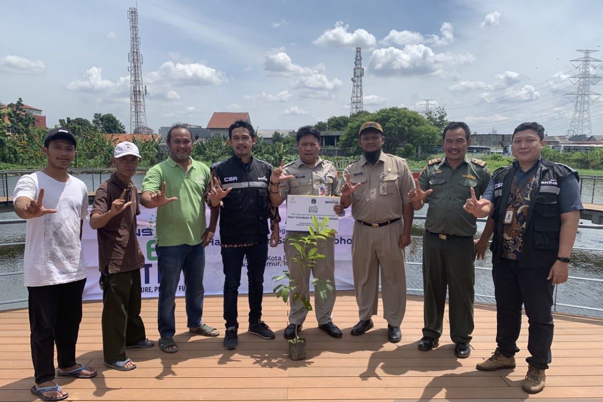 BRI Insurance lakukan penghijauan di Hutan Kota Pulo Gebang