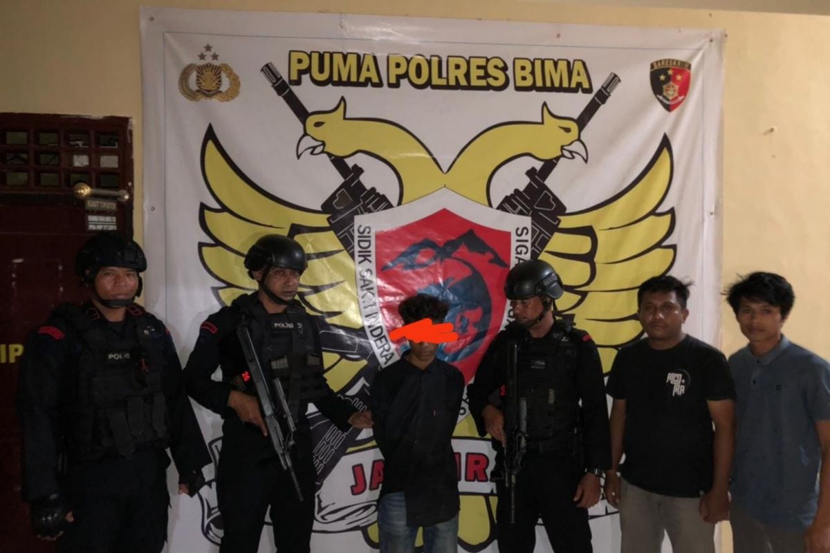 Pelaku jambret nyaris tewas dihajar warga di Desa Ncera Bima