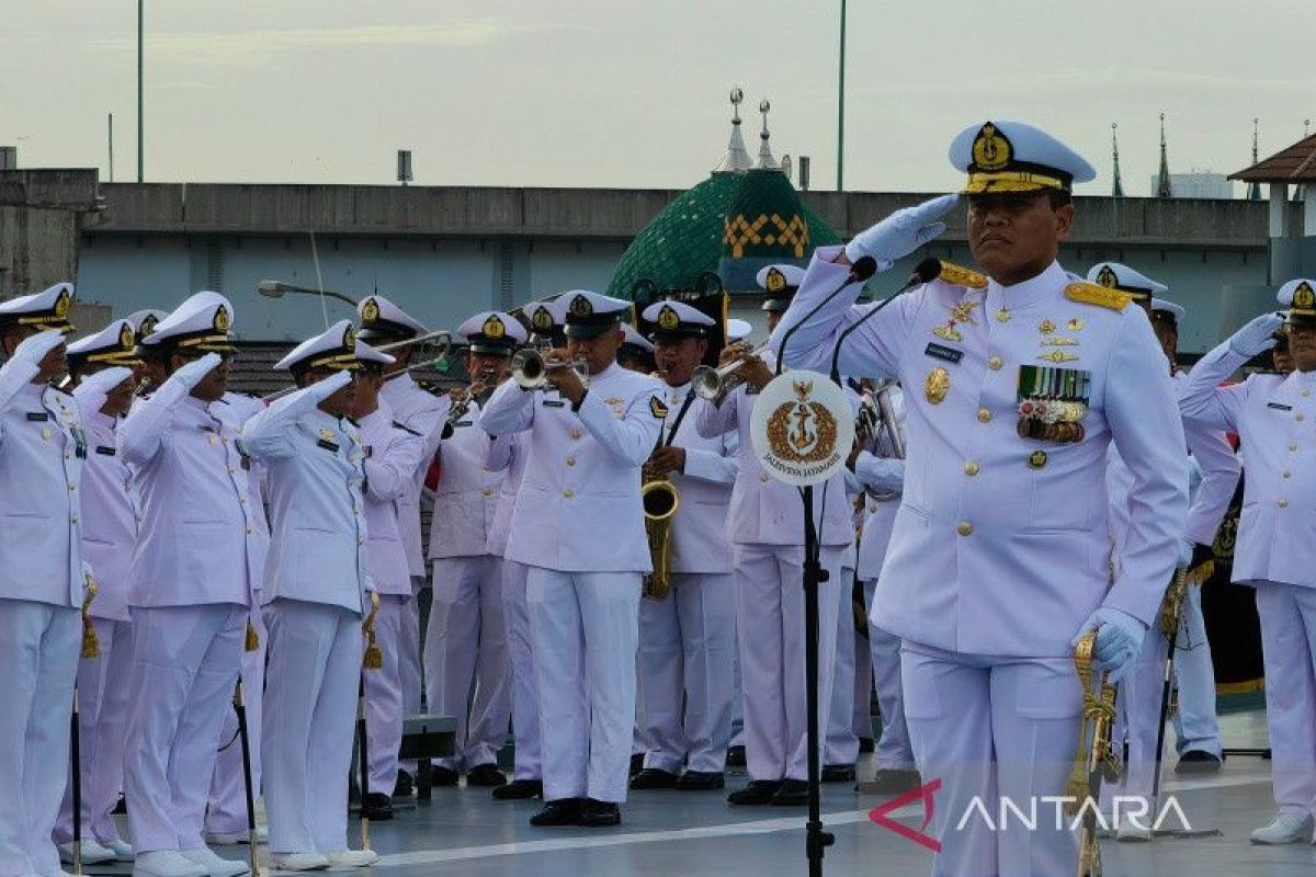 Kasal Laksamana TNI Muhammad Ali pimpin upacara tabur bunga peringati Hari Dharma Samudera 2023