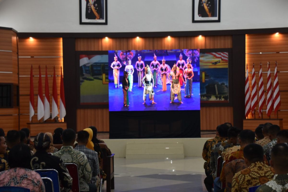 Lantamal VIII  gelar nobar pagelaran wayang orang