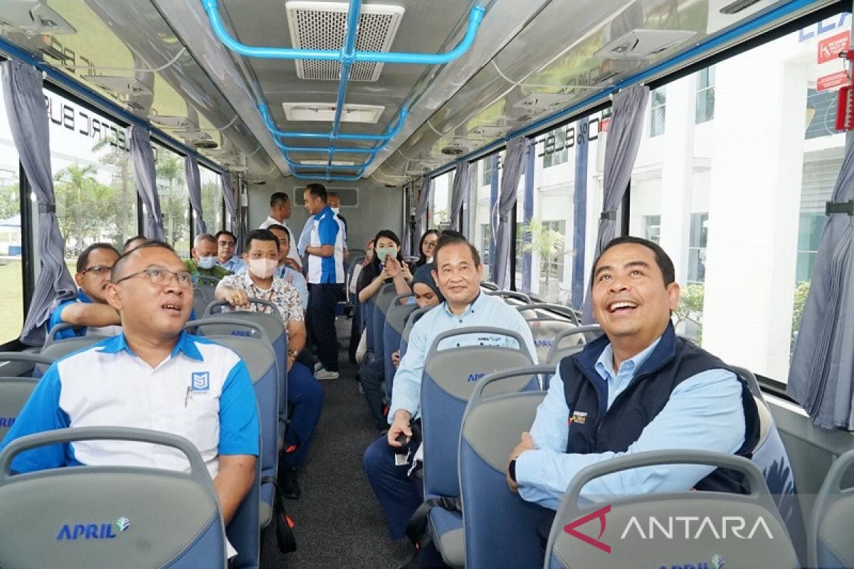 RAPP menambah 4 lagi bus listrik untuk mencapai iklim positif