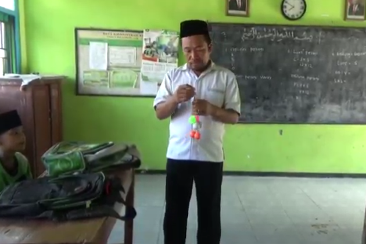 Dibawa ke sekolah, guru di Jombang razia mainan lato-lato