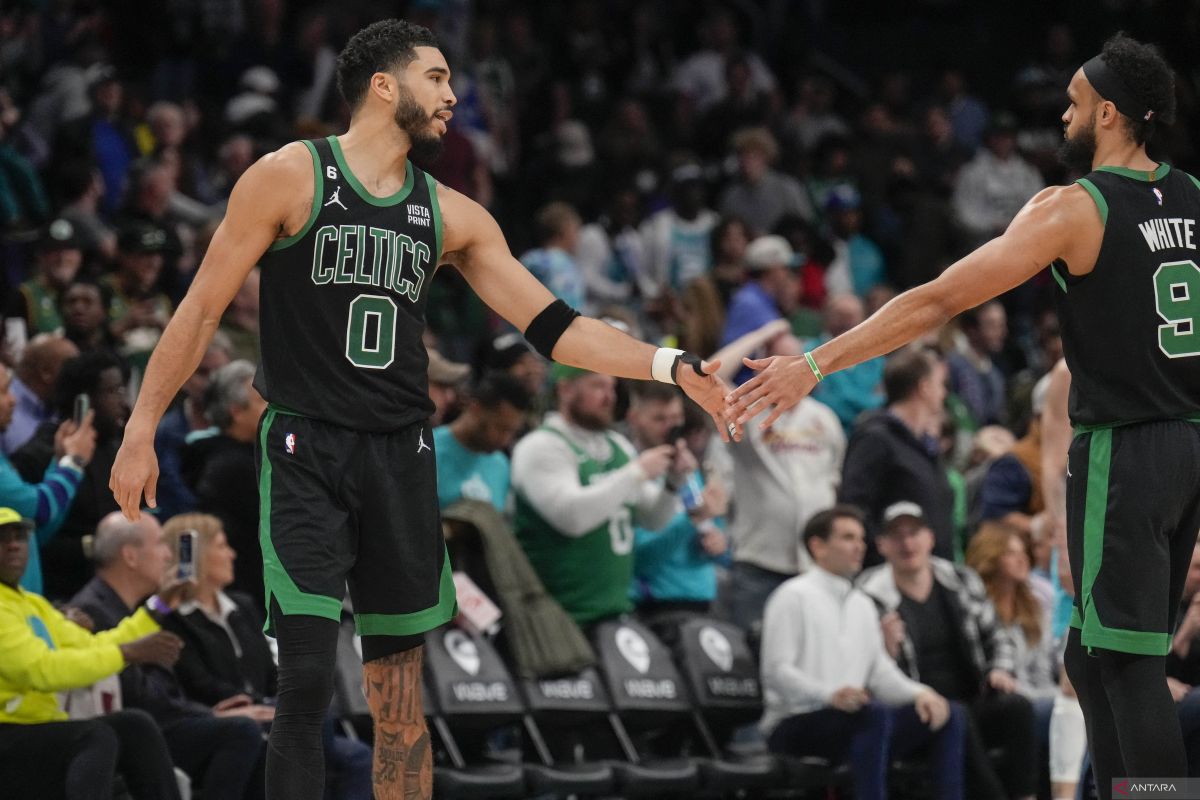 Jayson Tatum kembali perkasa saat Celtics pecundangi Hornets