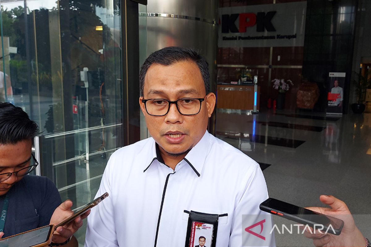 KPK panggil staf sekretariat DPRD Marowali Utara sebagai saksi