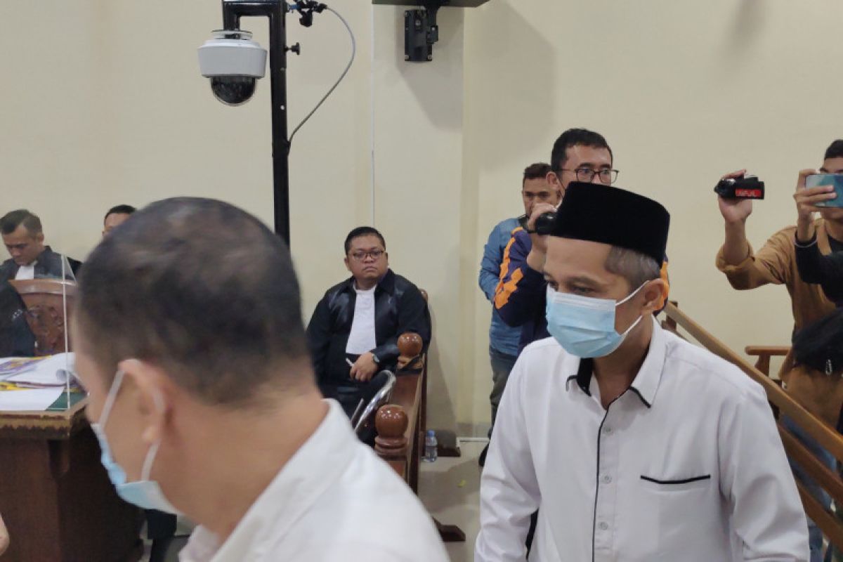 Majelis hakim tegur saksi suap Unila Asep Sukohar untuk bicara benar