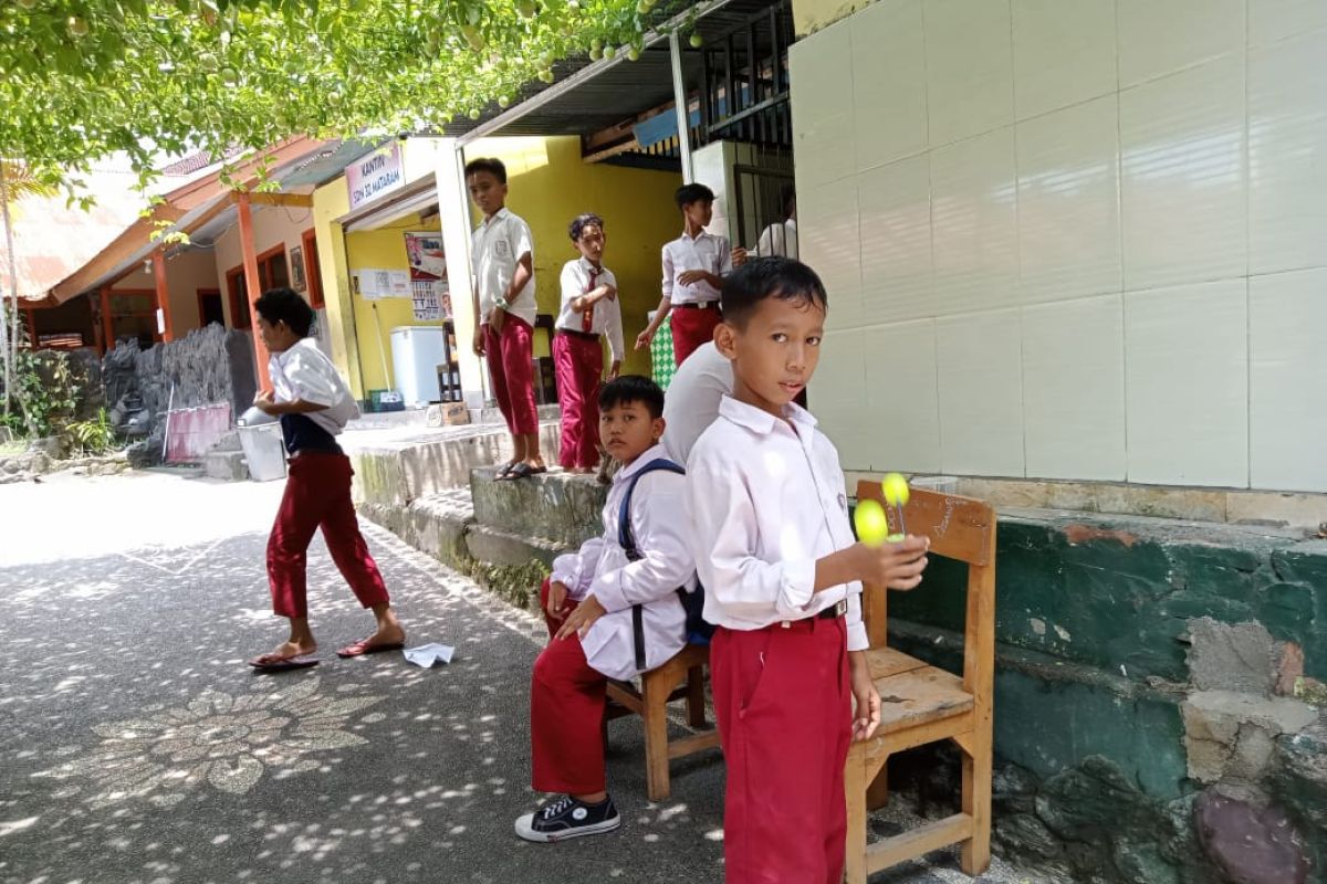 Siswa di Mataram dilarang bawa mainan lato-lato ke sekolah