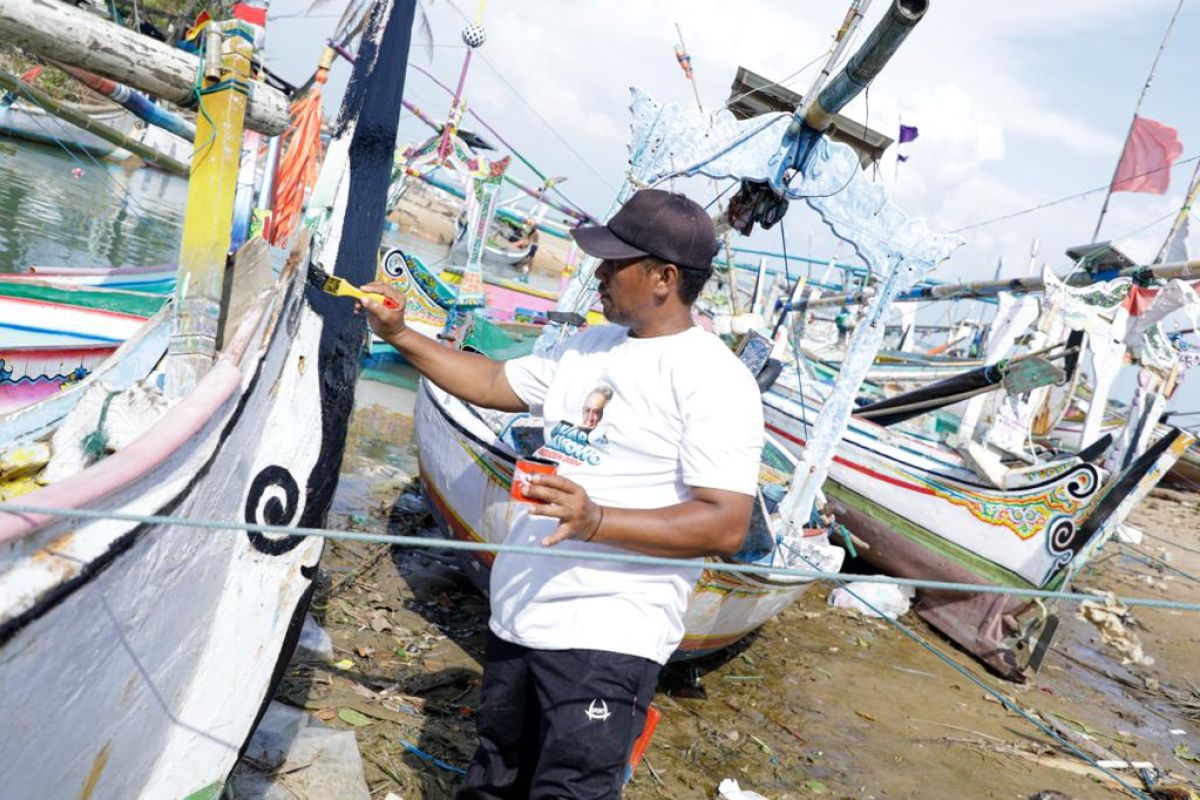 Komunitas nelayan dukung Ganjar renovasi perahu di Sumenep