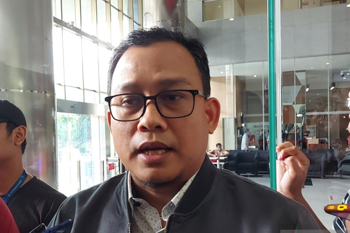 KPK temukan dokumen terkait tanah Pulo Gebang saat geledah DPRD DKI