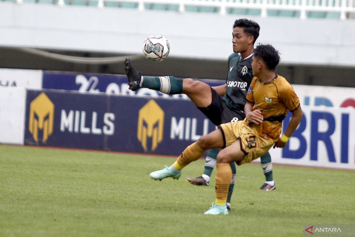 Persikabo lawan Persita bermain imbang 1-1