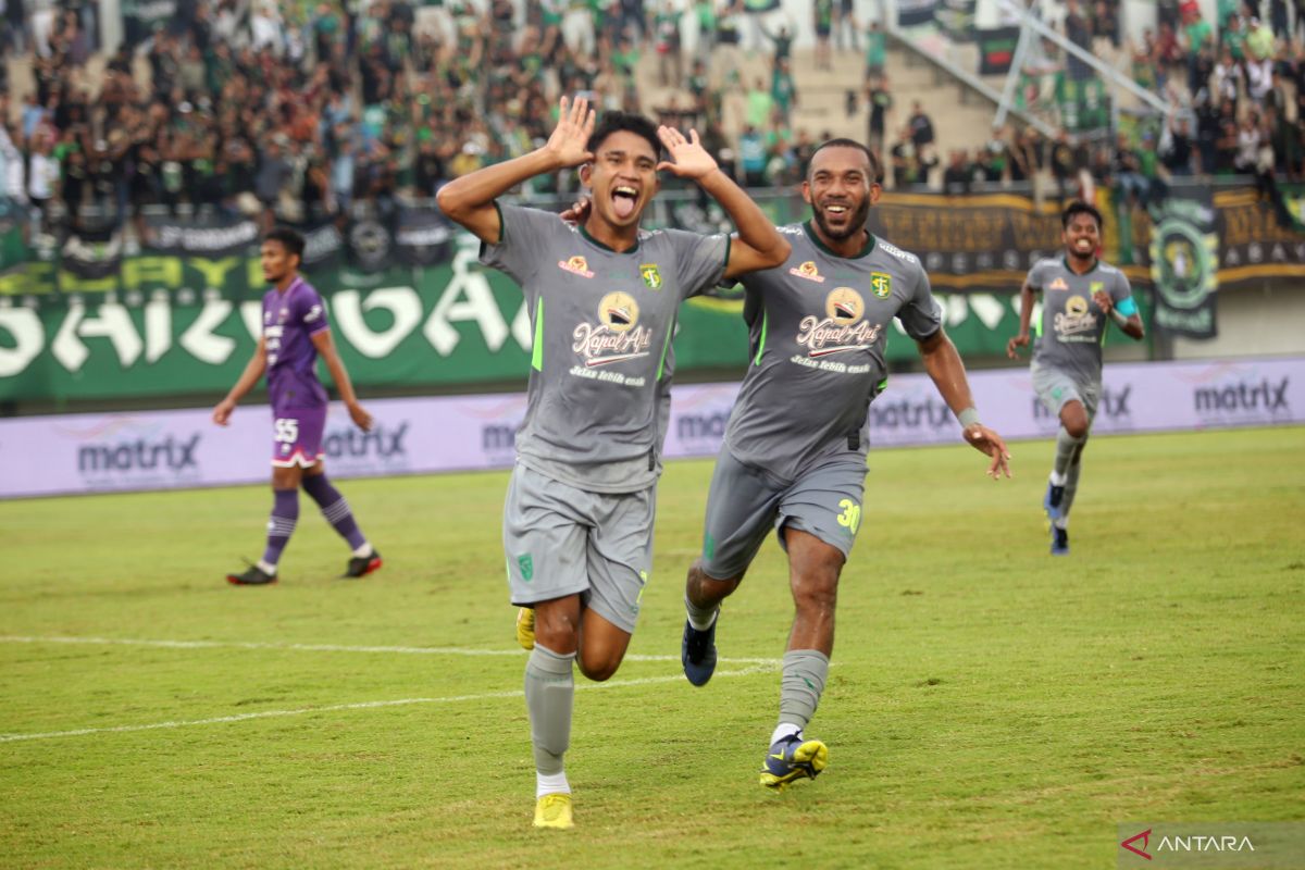 Persebaya Surabaya berpesta lima gol ke gawang Persita