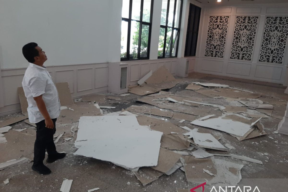Estimasi biaya perbaikan kerusakan gedung DPRD Kepri Rp17 miliar
