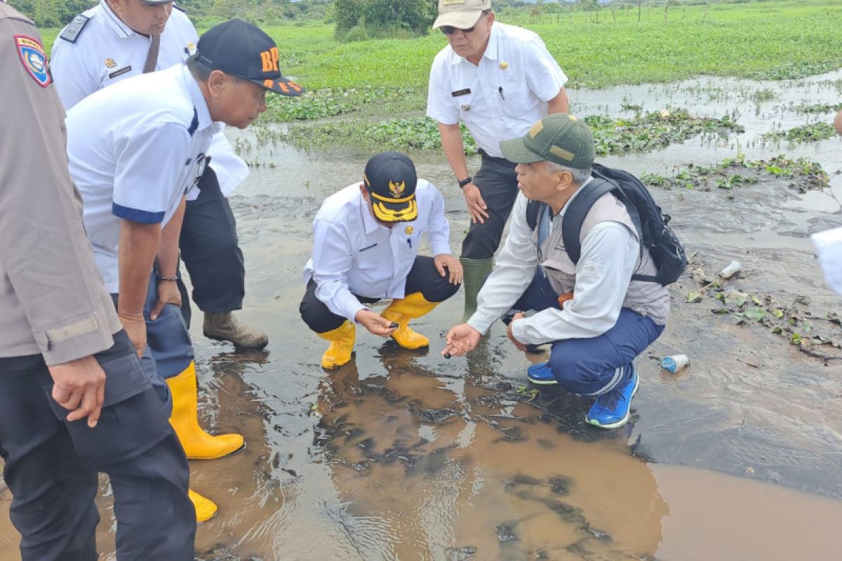 Tim petugas diturunkan untuk periksa material erupsi Gunung Kerinci
