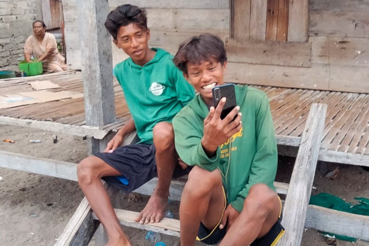 Warga Tarupa, Selayar kini bisa menikmati jaringan seluler 4G