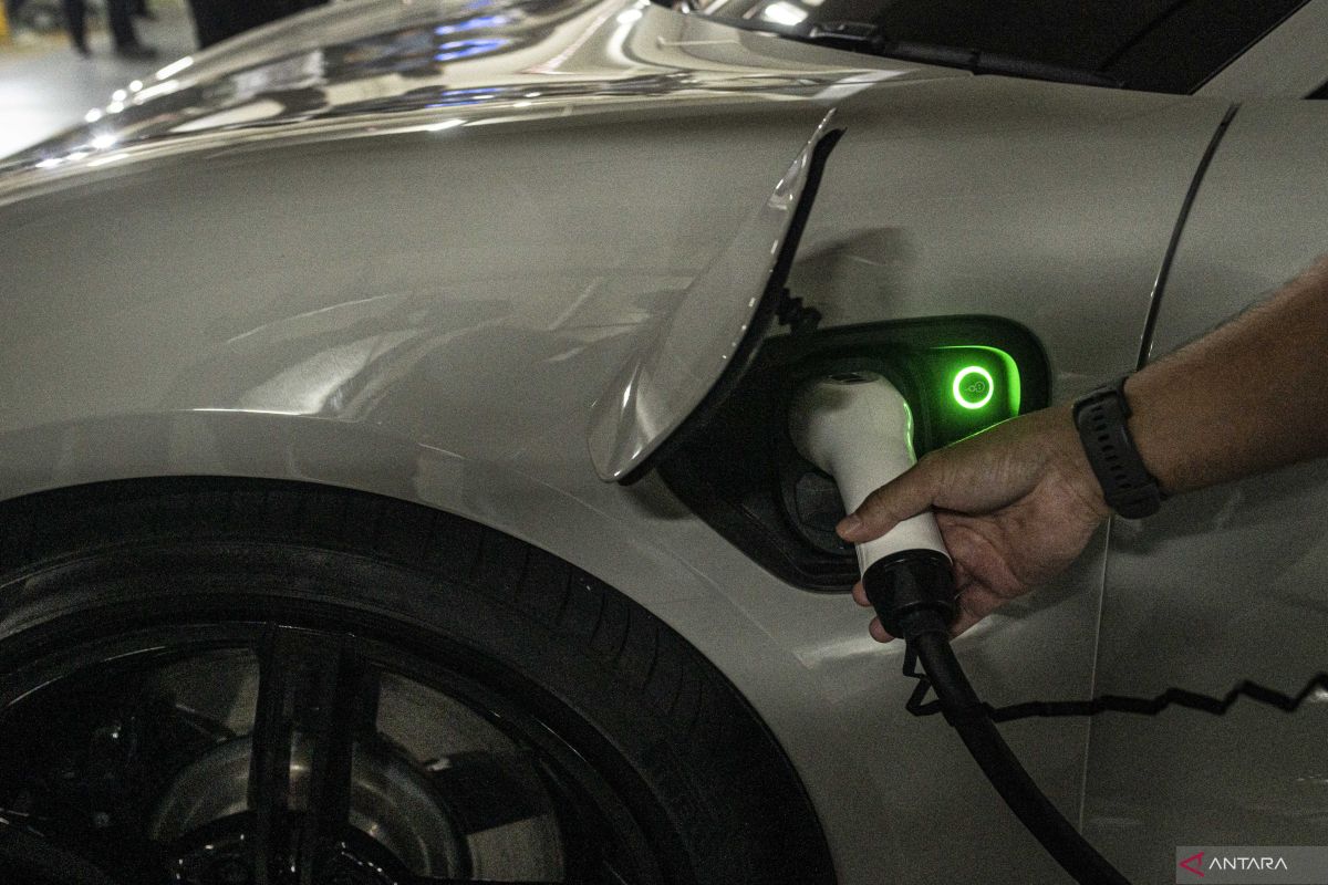 Pemerintah diskon 10 persen biaya PPN untuk mobil listrik
