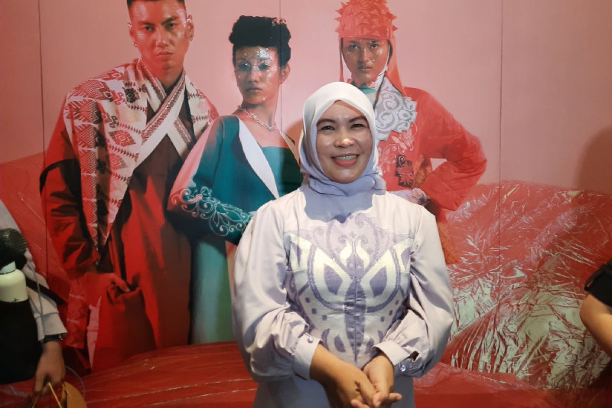 Dekranasda Gorontalo tingkatkan daya saing tenun karawo di IFW 2023